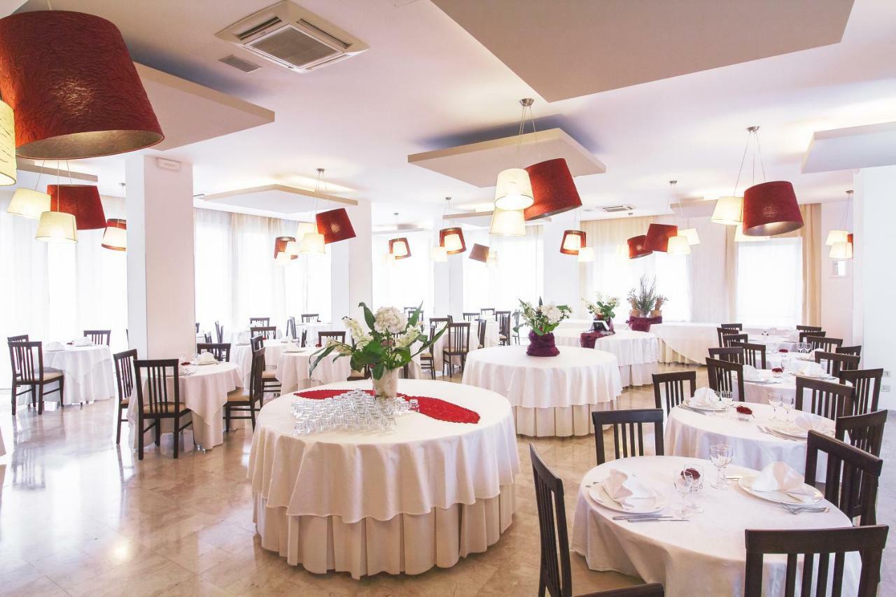 Hotel Panama Majestic ريميني المظهر الخارجي الصورة